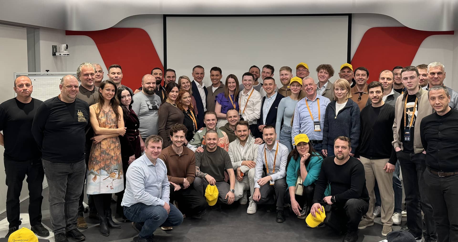 [Общее фото с Сергеем Колесниковым на встрече Лиги эффективности]